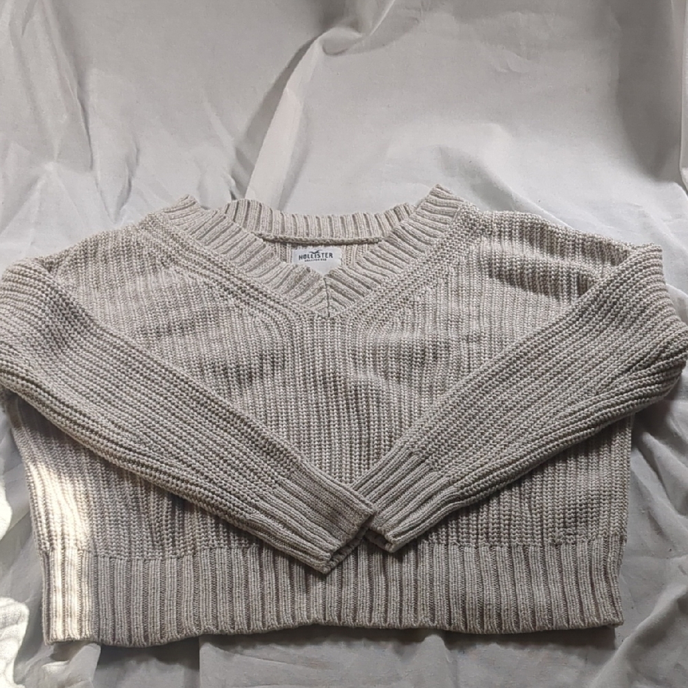 Hollister Women's V-Neck Sweater - Soft Beige